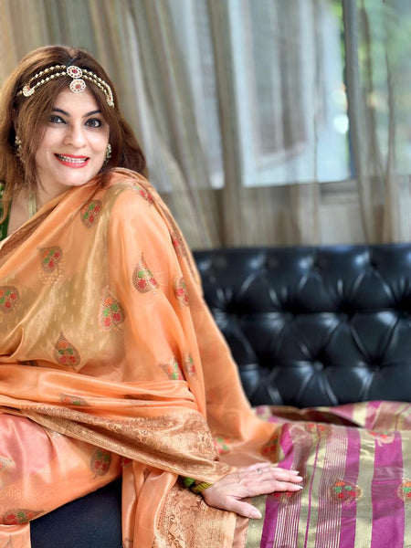 Naveena Kapoori In Banarsi Organza Saree With Booti Work. Available In  4 Colours.