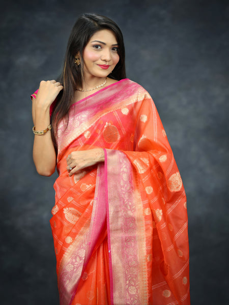 Reena Dwivedi In Banarsi Kora Silk With Contrast . Available In 3 Colours.