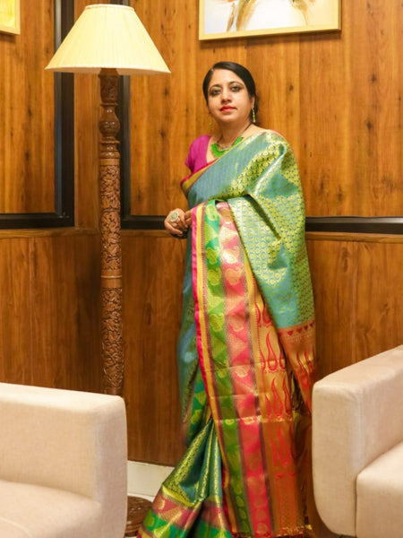 Ramya Pathak In Kanjivaram Saree With Golden Contrast Pallu