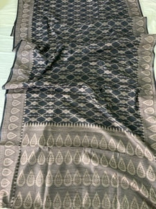 Reena Dwivedi In Chanderi Cotton Silk Saree. Available In 3 Colours