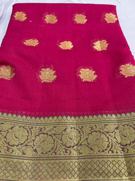 Designer Linen Saree With Zari Pallu. Available in 5 colours.