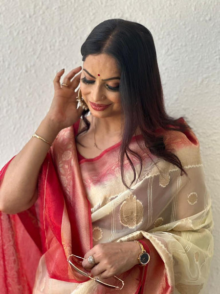 Reena Dwivedi In Banarsi Kora Silk With Contrast . Available In 3 Colours.