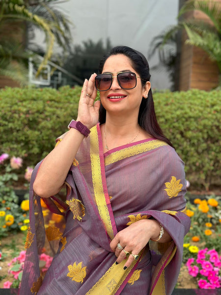 Reena Dwivedi In Designer Linen Saree With Zari Pallu